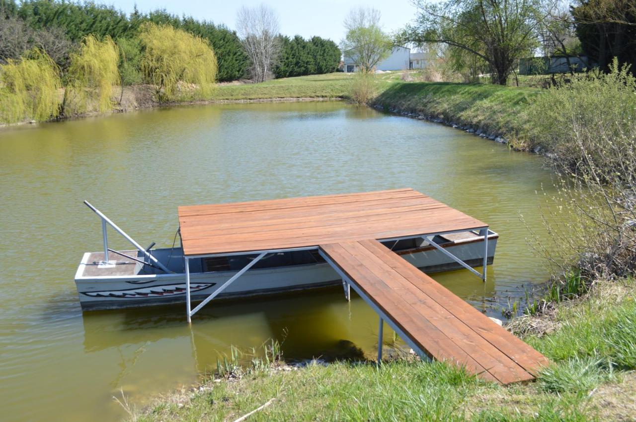 Intertranscoop Lake House Vamosszabadi Exterior foto