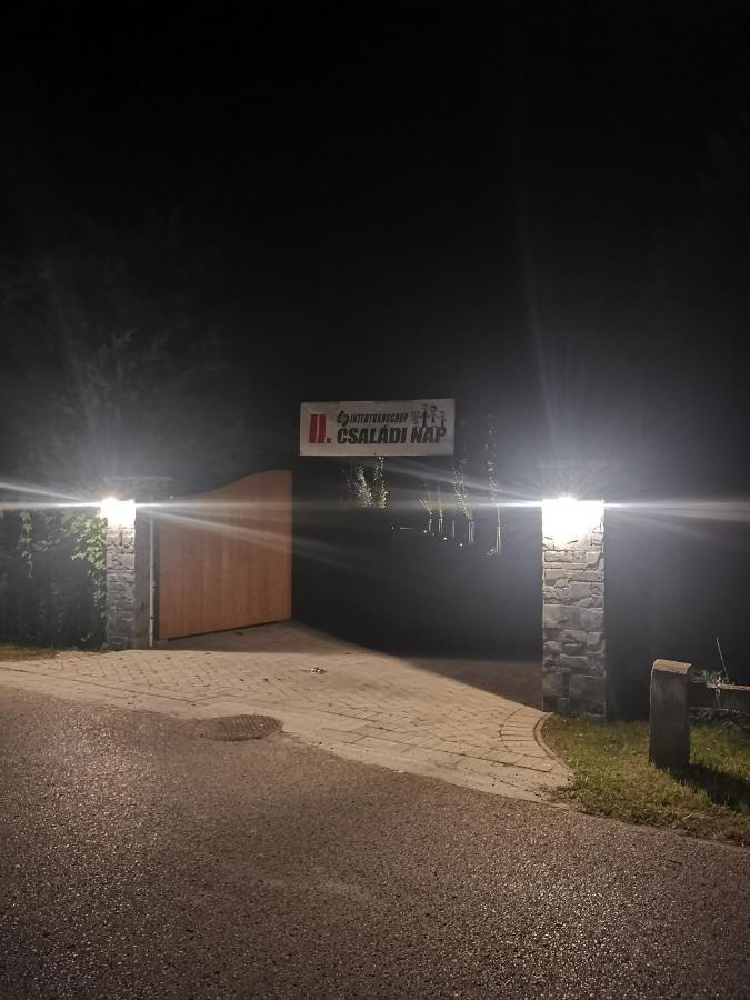 Intertranscoop Lake House Vamosszabadi Exterior foto